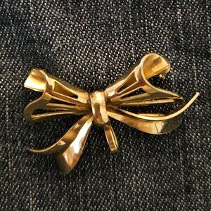 Vintage 12K gold-filled Bow pin